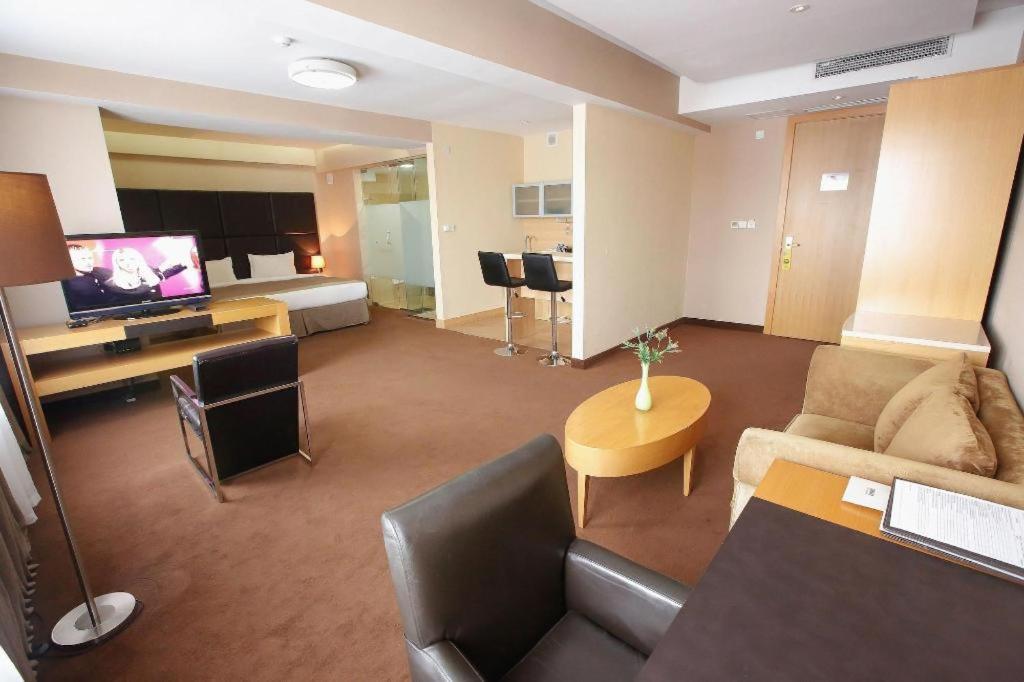 The Corporate Hotel And Convention Centre Ulaanbaatar Exterior foto